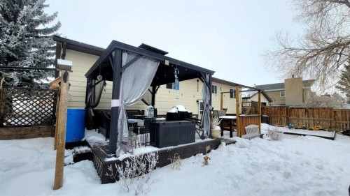 2 Westheights Drive, Didsbury, AB - Outdoor With Exterior