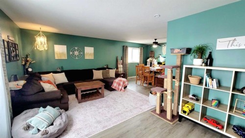 2 Westheights Drive, Didsbury, AB - Indoor