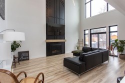 5007 35 Street Sylvan Lake, AB T4S 1B1