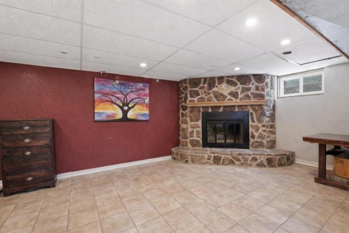 4910 53 Avenue, Rimbey, AB - Indoor With Fireplace