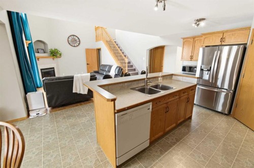 71 Kind Close, Red Deer, AB - Indoor Photo Showing Kitchen With Double Sink