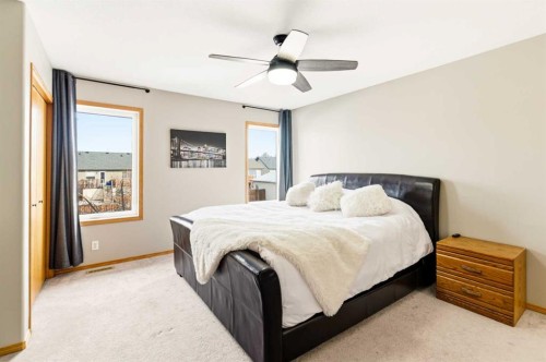 71 Kind Close, Red Deer, AB - Indoor Photo Showing Bedroom