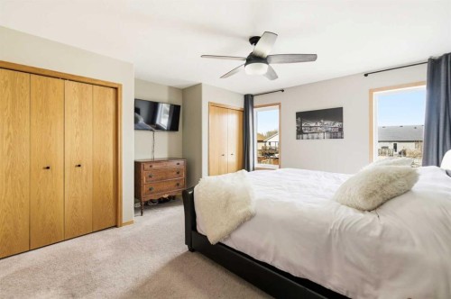 71 Kind Close, Red Deer, AB - Indoor Photo Showing Bedroom