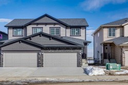 83 Southbow Village Way  Cochrane, AB T4C 3N3