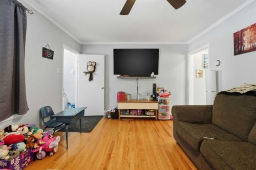 30 Poplar Crescent, Springbrook, AB - Indoor