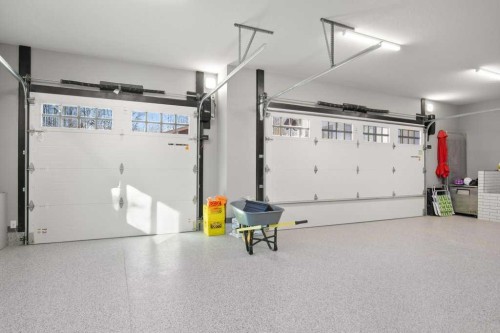 371 Last Chance Way, Norglenwold, AB - Indoor Photo Showing Garage