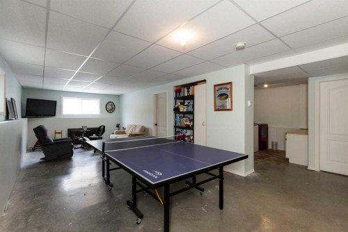 10 Hawthorne Way, Penhold, AB - Indoor Photo Showing Other Room