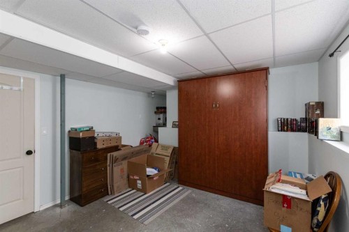 10 Hawthorne Way, Penhold, AB - Indoor Photo Showing Other Room