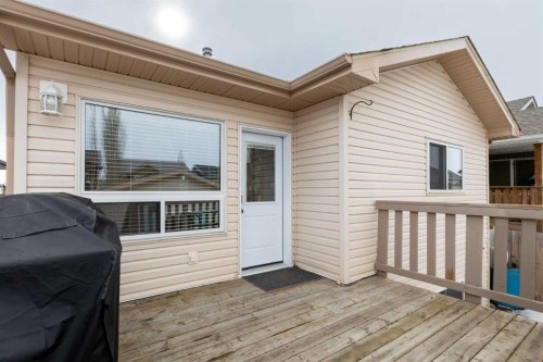 10 Hawthorne Way, Penhold, AB - Outdoor With Deck Patio Veranda With Exterior