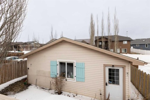 10 Hawthorne Way, Penhold, AB - Outdoor With Exterior
