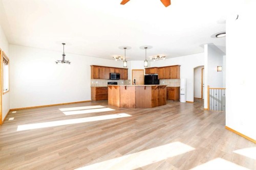 6010 Orr Drive, Red Deer, AB - Indoor Photo Showing Kitchen