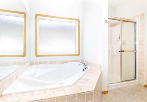 6010 Orr Drive, Red Deer, AB - Indoor Photo Showing Bathroom