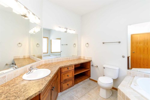 6010 Orr Drive, Red Deer, AB - Indoor Photo Showing Bathroom