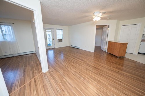 233-56 Carroll Crescent, Red Deer, AB - Indoor Photo Showing Other Room