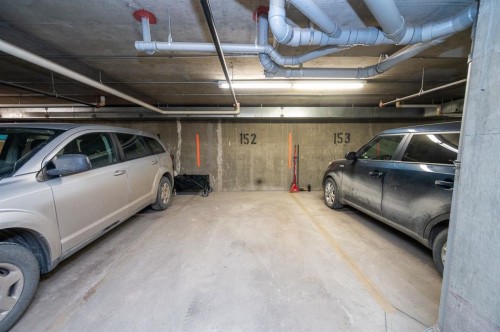 233-56 Carroll Crescent, Red Deer, AB - Indoor Photo Showing Garage