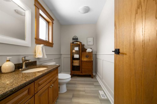 45217 Range Road 202, Rural Camrose County, AB - Indoor Photo Showing Bathroom