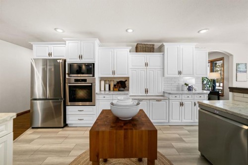 45217 Range Road 202, Rural Camrose County, AB - Indoor Photo Showing Kitchen