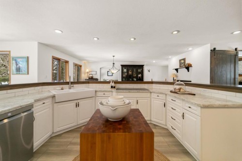 45217 Range Road 202, Rural Camrose County, AB - Indoor Photo Showing Kitchen