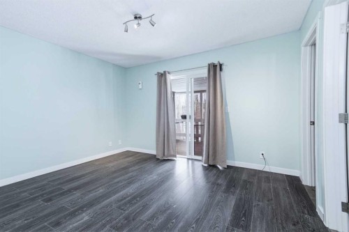 69 Willow Springs Crescent, Sylvan Lake, AB - Indoor Photo Showing Other Room