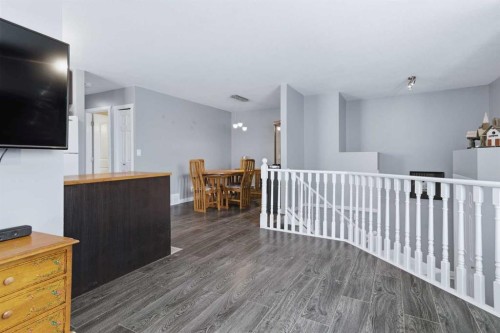 69 Willow Springs Crescent, Sylvan Lake, AB - Indoor