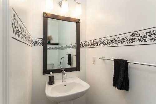 178 Truant Crescent, Red Deer, AB - Indoor Photo Showing Bathroom