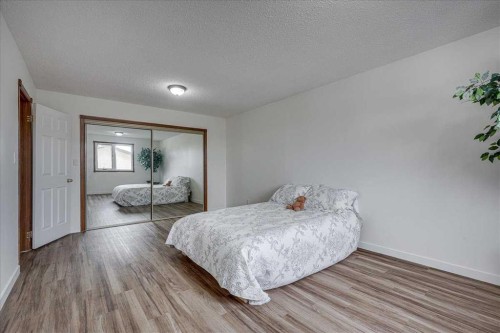 34 Richards Crescent, Red Deer, AB - Indoor Photo Showing Bedroom