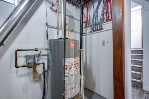 34 Richards Crescent, Red Deer, AB - Indoor Photo Showing Basement