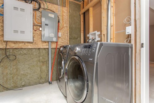 1104-30 Carleton Avenue, Red Deer, AB - Indoor Photo Showing Laundry Room