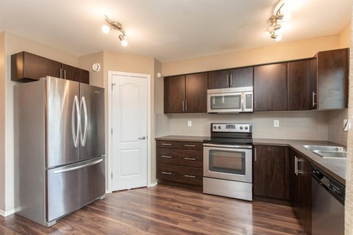 1104-30 Carleton Avenue, Red Deer, AB - Indoor Photo Showing Kitchen With Stainless Steel Kitchen With Double Sink
