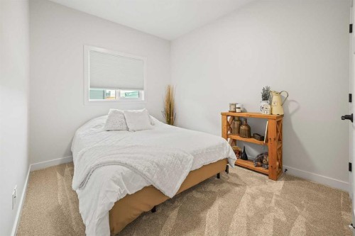 37 Arrowwood Close, Blackfalds, AB - Indoor Photo Showing Bedroom