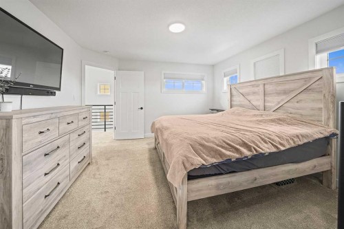 37 Arrowwood Close, Blackfalds, AB - Indoor Photo Showing Bedroom