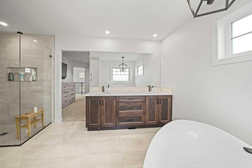 37 Arrowwood Close, Blackfalds, AB - Indoor Photo Showing Bathroom