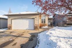 77 Pondside Crescent  Blackfalds, AB T4M 0G3