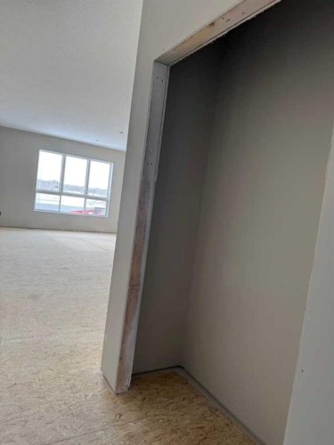 7 Gray Close, Sylvan Lake, AB - Indoor Photo Showing Other Room