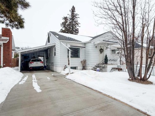 5812 50A Avenue  Stettler, AB T4K 1C3