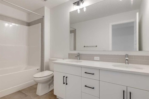 215 Sora Terrace Se, Calgary, AB - Indoor Photo Showing Bathroom