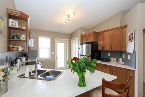 265 Jenner Crescent, Red Deer, AB - Indoor Photo Showing Kitchen With Double Sink