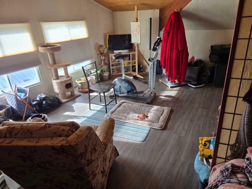 5214 50 Street, Castor, AB - Indoor