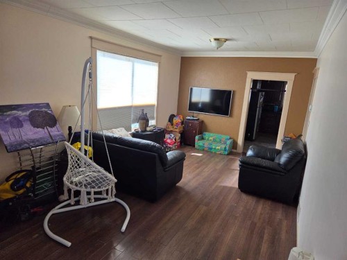 5214 50 Street, Castor, AB - Indoor Photo Showing Other Room