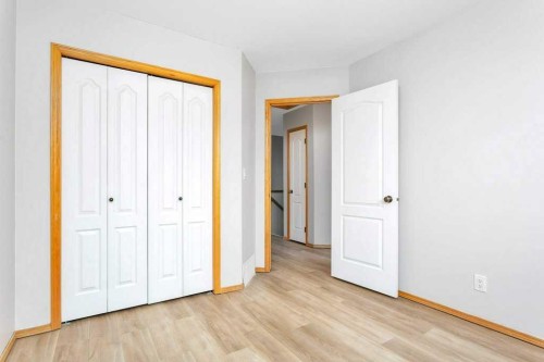 220 Deschner Close, Red Deer, AB - Indoor Photo Showing Other Room