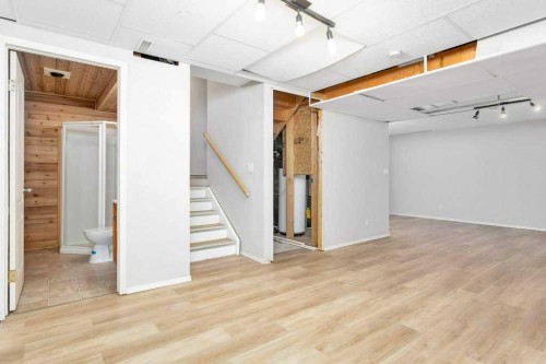 220 Deschner Close, Red Deer, AB - Indoor Photo Showing Other Room