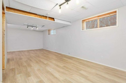 220 Deschner Close, Red Deer, AB - Indoor Photo Showing Other Room