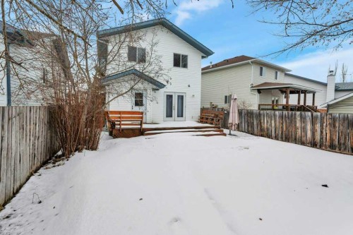 220 Deschner Close, Red Deer, AB - Outdoor