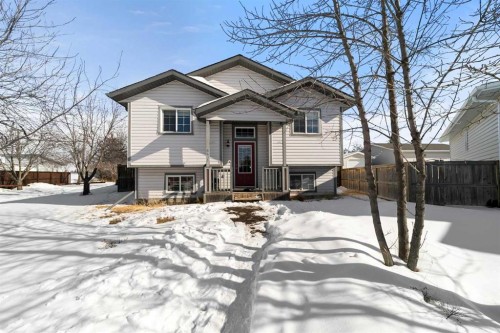 6801 40 Avenue Close  Camrose, AB T4V 5A7