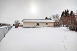 5001 62 Avenue  Ponoka, AB T4J 1E6