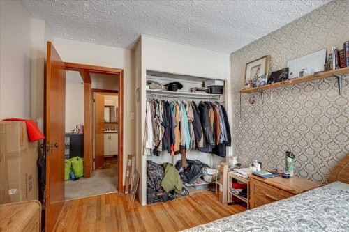 3912 55 Avenue, Red Deer, AB - Indoor