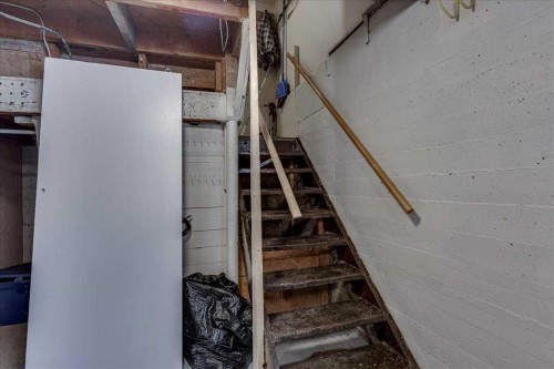 3912 55 Avenue, Red Deer, AB - Indoor