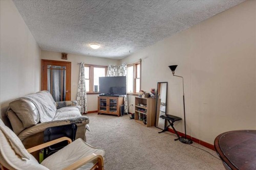 3912 55 Avenue, Red Deer, AB - Indoor