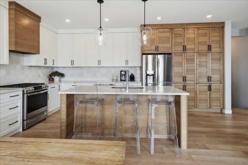 27 Eaton Crescent, Red Deer, AB - Indoor Photo Showing Kitchen With Upgraded Kitchen