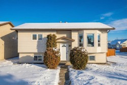 154 Rutherford Drive  Red Deer, AB T4P 3B5